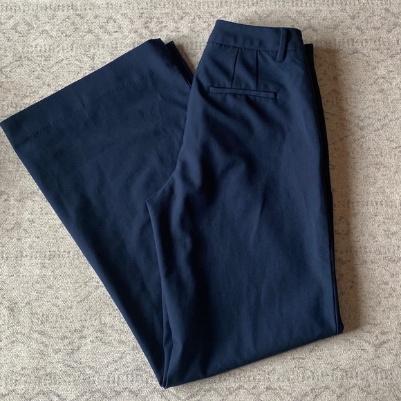 Banana Republic Wide Leg Sculpted Trouser - Picture 2 of 5